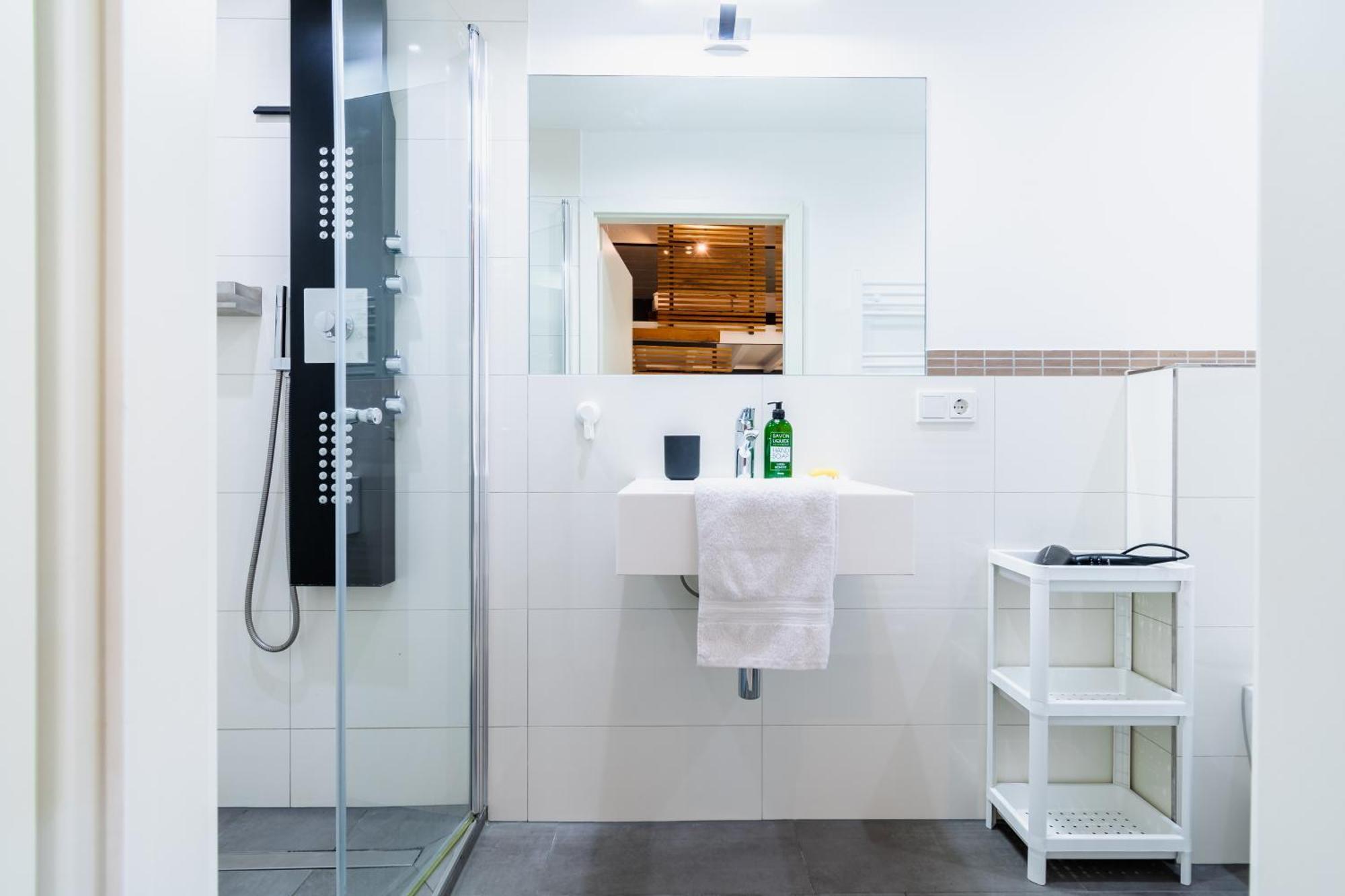Home By Doni I Serviced Apartments I Ruhig I Zentral Nahe Rmcc, Staatsheater & Landtag Wiesbaden Bagian luar foto