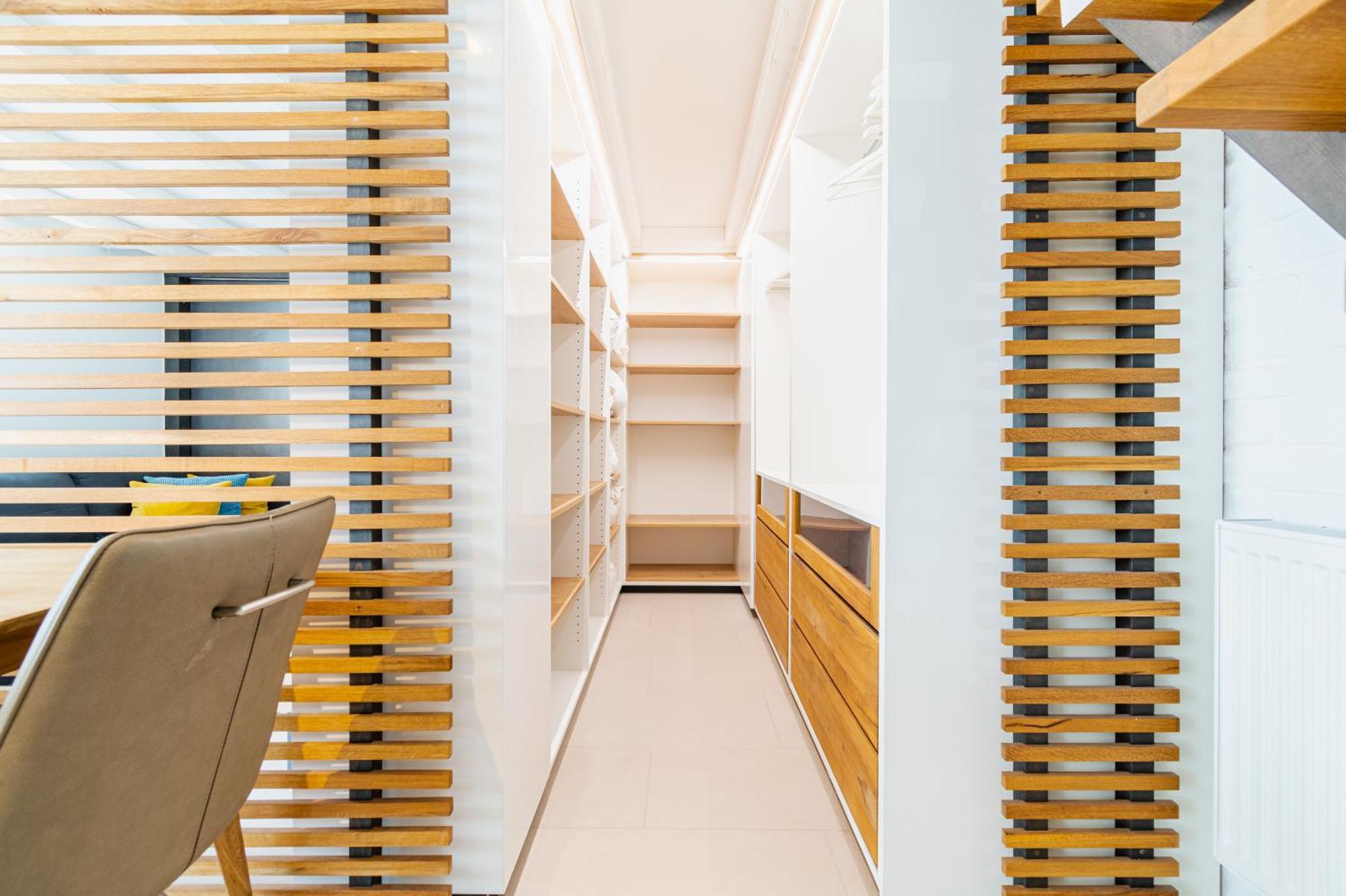 Home By Doni I Serviced Apartments I Ruhig I Zentral Nahe Rmcc, Staatsheater & Landtag Wiesbaden Ruang foto